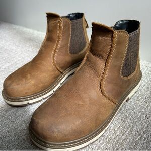Keen utility brown Chelsea boots